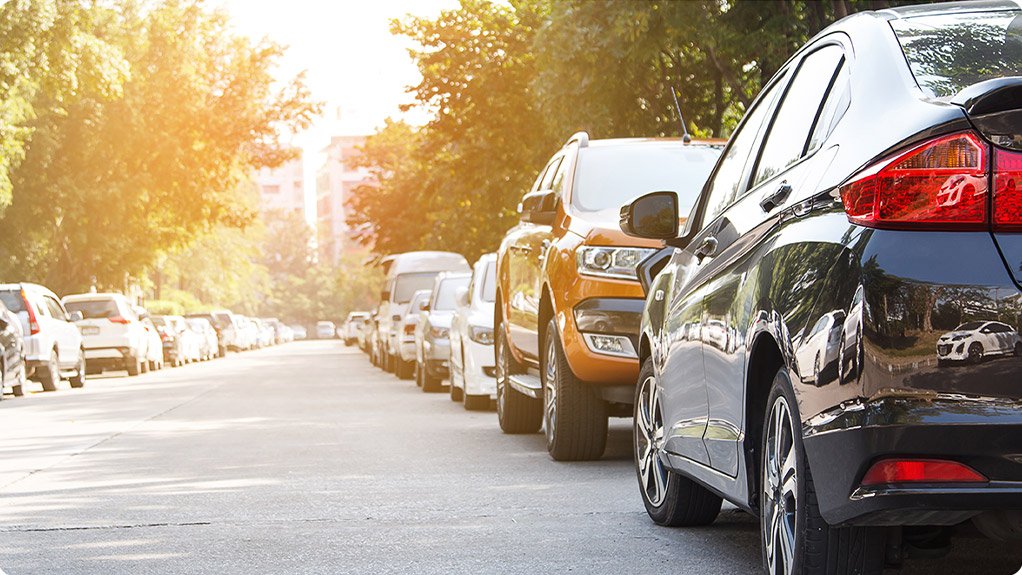 Vehicle sales growing, but storm clouds loom, warns TransUnion
